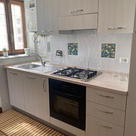 Il Bijoux Apartment Celano Bagian luar foto