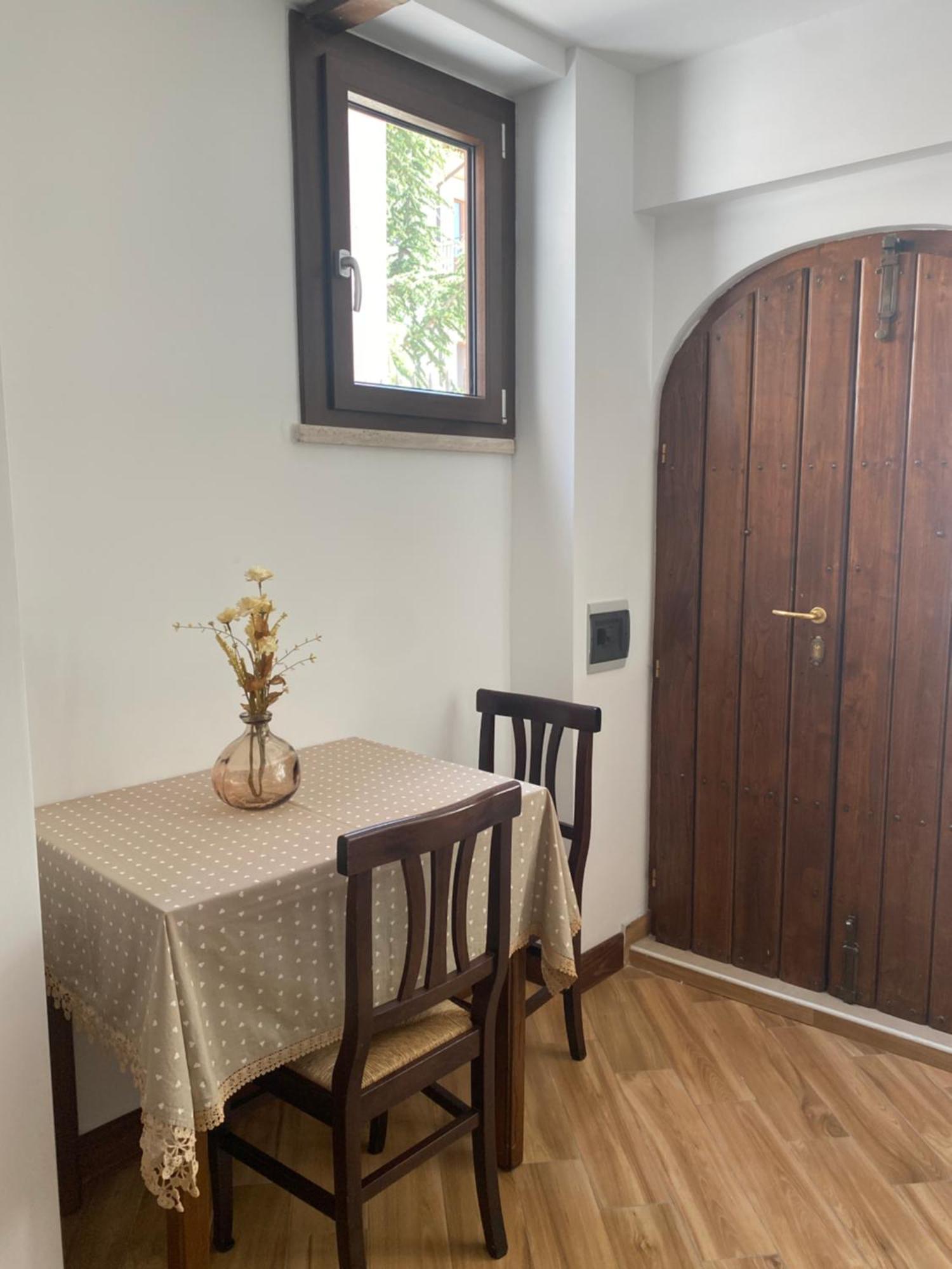 Il Bijoux Apartment Celano Bagian luar foto