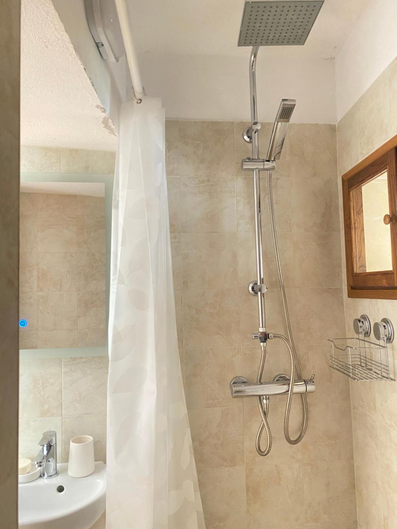 Il Bijoux Apartment Celano Bagian luar foto
