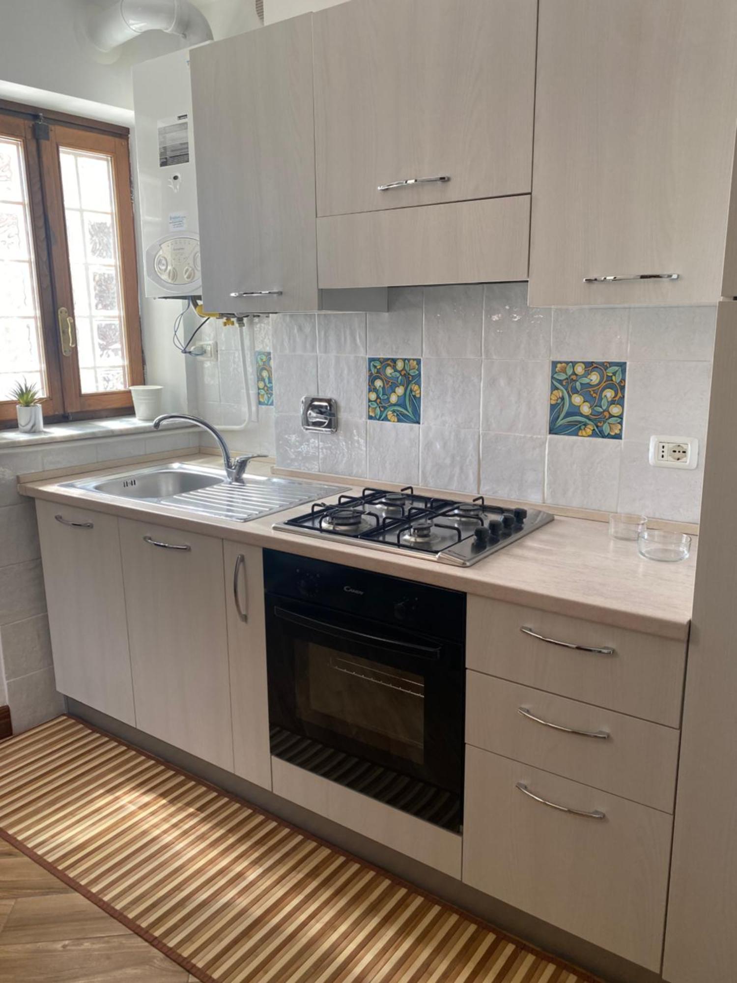 Il Bijoux Apartment Celano Bagian luar foto